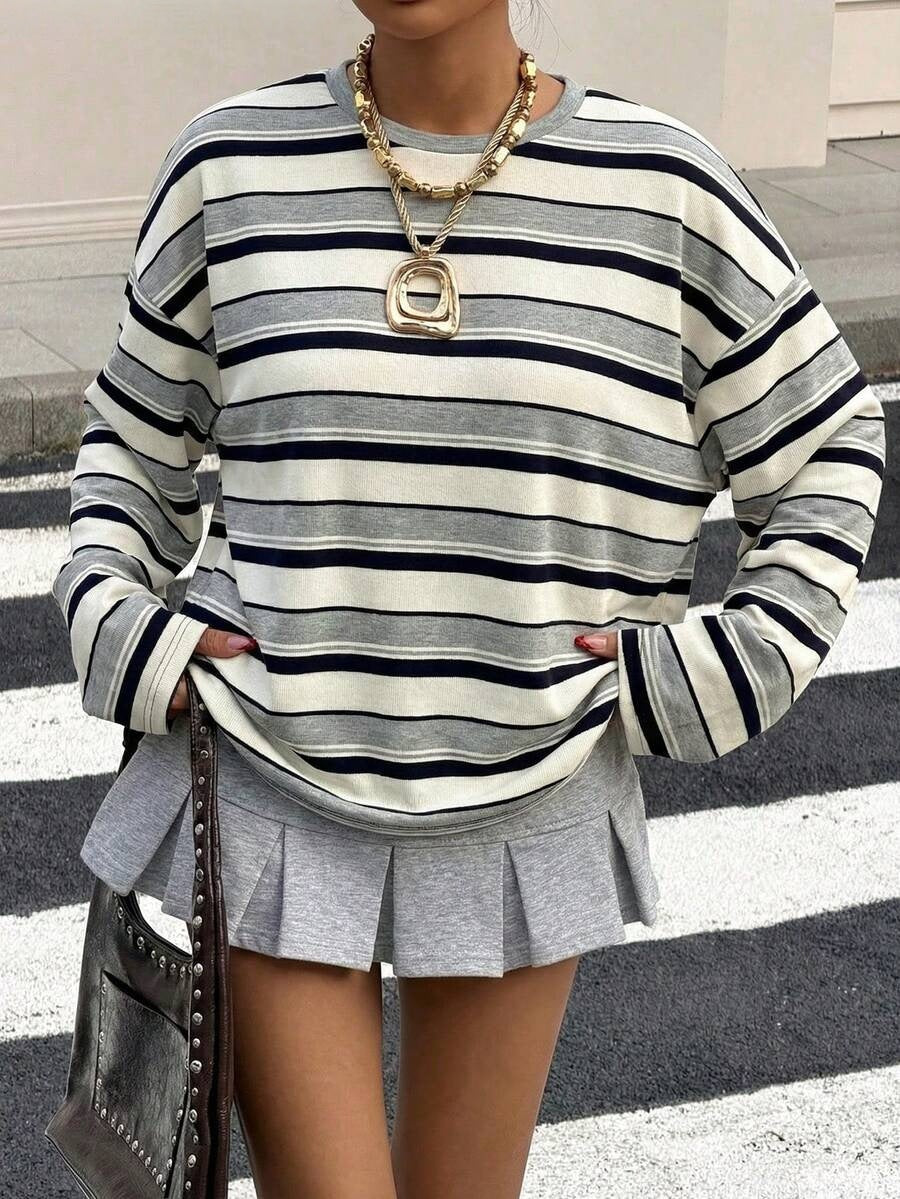 Round neck contrasting striped pullover loose hoodie