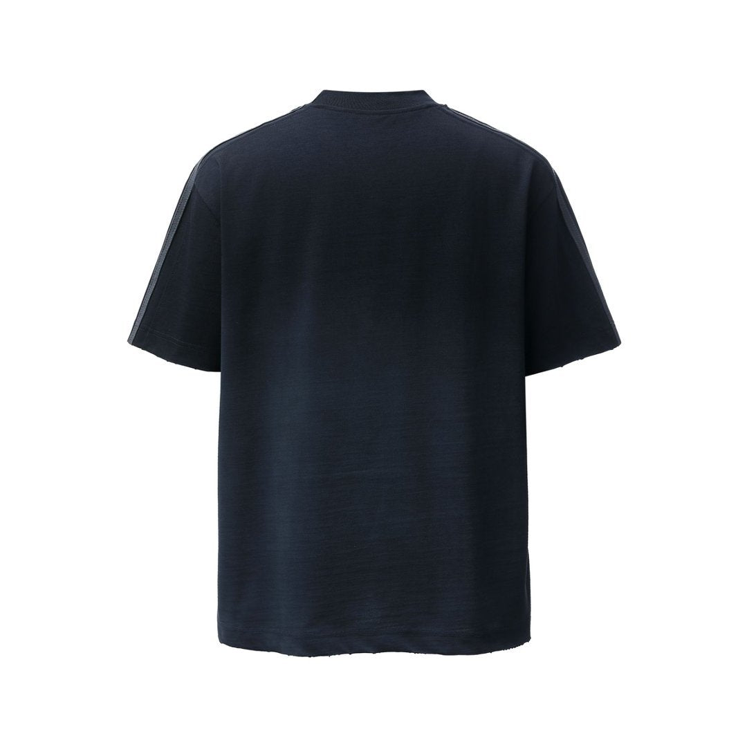 Embroidered gradient letters washed with water to make old short sleeves