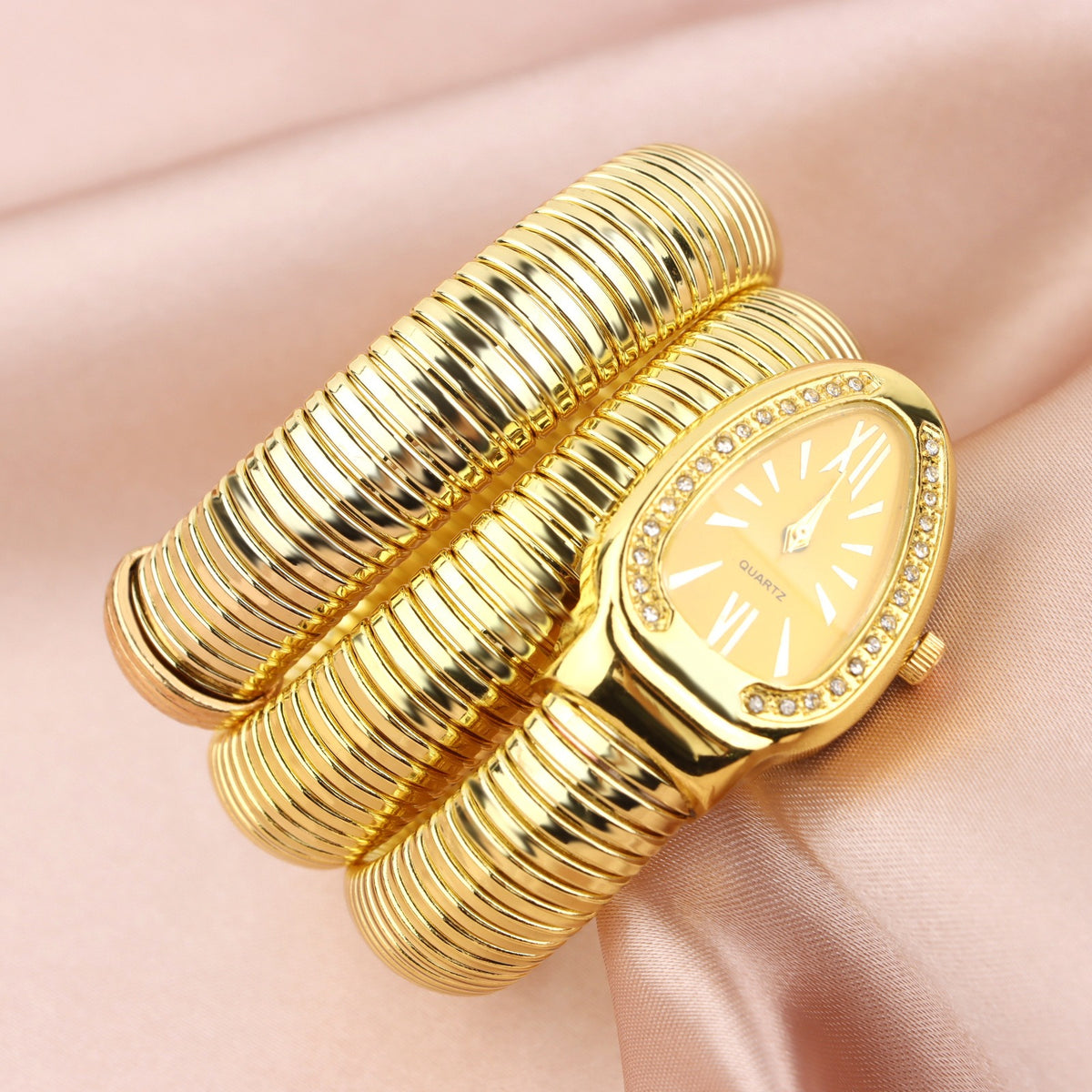 Serpent Quartz Bracelet Watch for Women