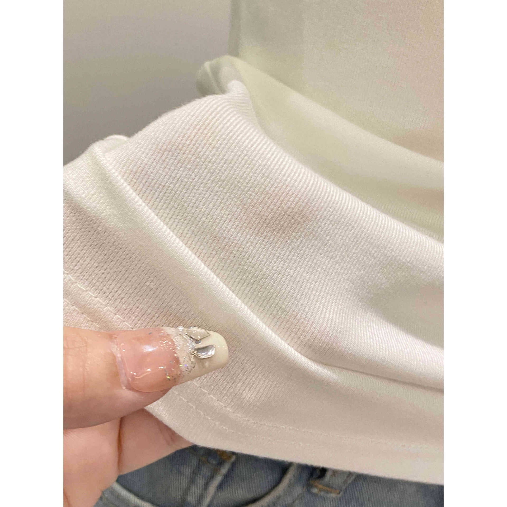 chic sleeveless top for women
